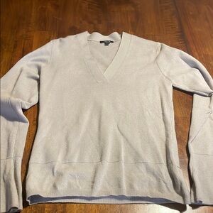 Women’s V-Neck Sweater in Cream color by Jacob in excellent condition